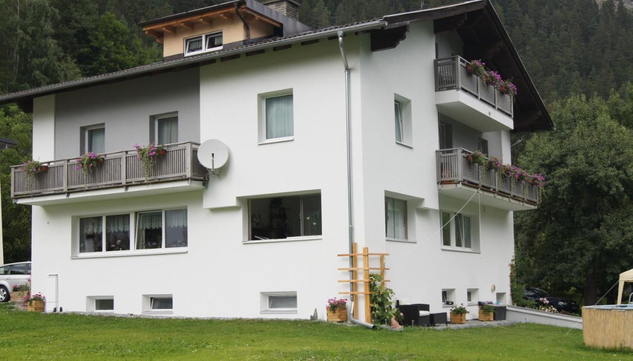 Apart Confimare Hotel Pfunds Exterior foto